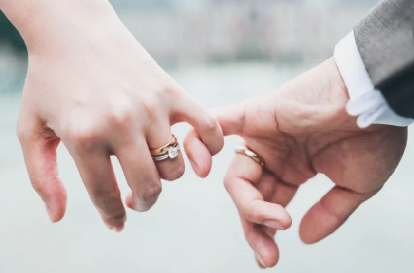 How Do You Look For Engagement Rings In Your Budget_