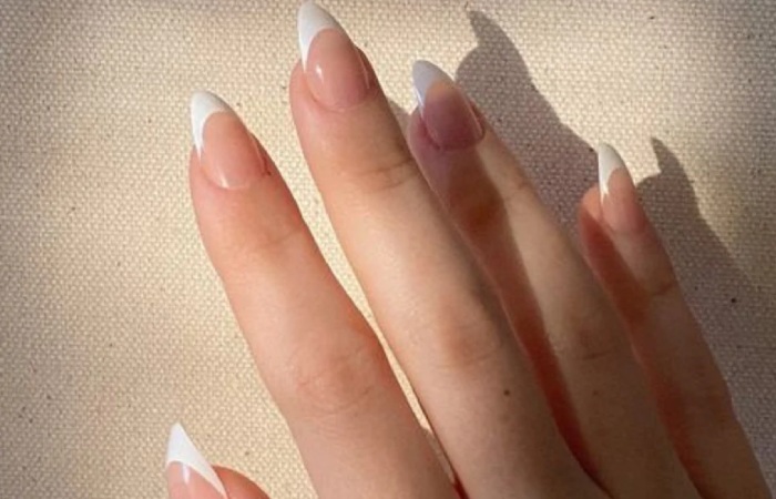 Short White Nails (5)