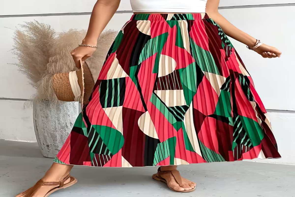 Ways to Combine a Pleated Skirt with a Fanny Pack and a long Shirt